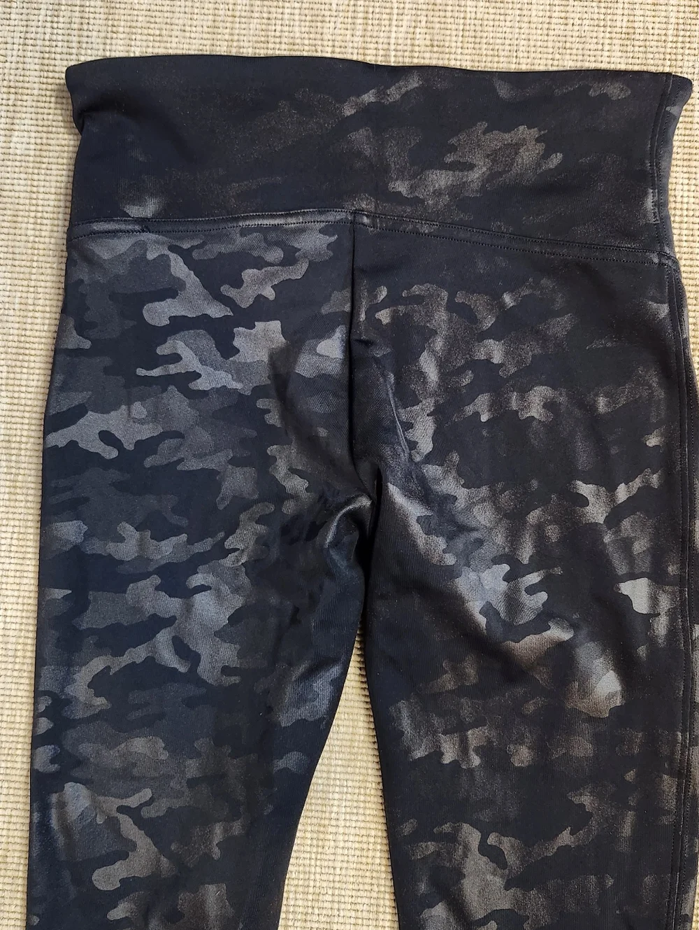 Spanx Black Camo Leggings M - Picture 7 of 11